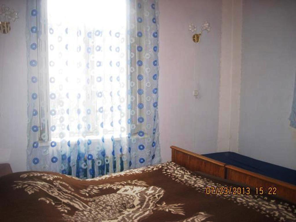 Tamar Guest House Ґорі Номер фото