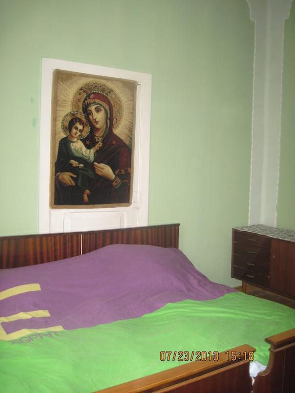 Tamar Guest House Ґорі Екстер'єр фото
